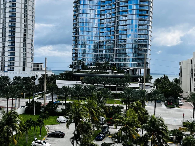 100 Bayview Dr # 611, Sunny Isles Beach FL 33160
