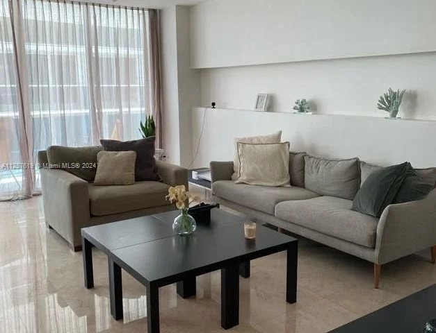 2711 S Ocean Dr # 1206, Hollywood FL 33019