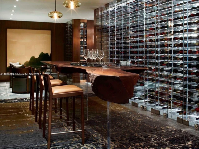 2711 S Ocean Dr # 1206, Hollywood FL 33019