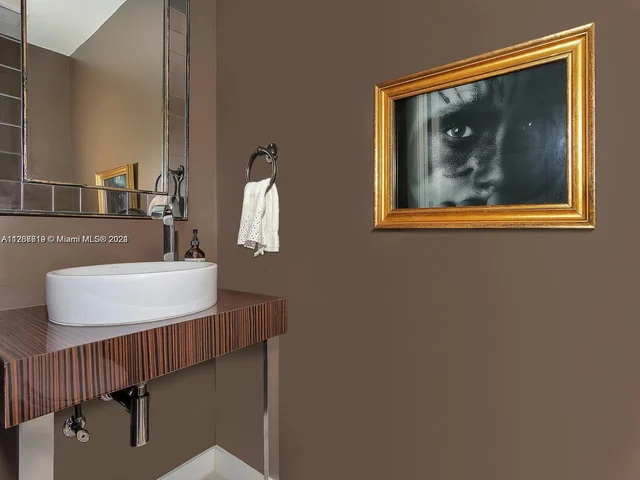 2711 S Ocean Dr # 1206, Hollywood FL 33019