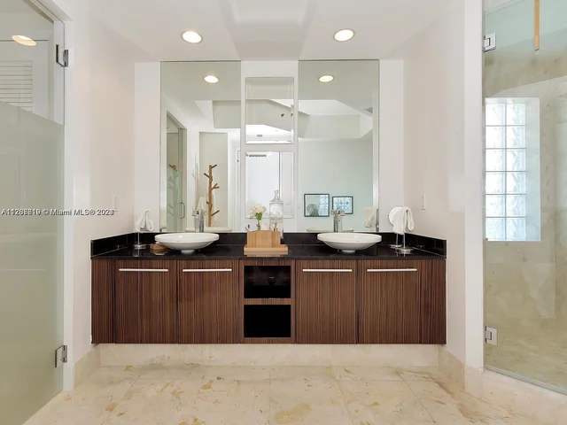 2711 S Ocean Dr # 1206, Hollywood FL 33019