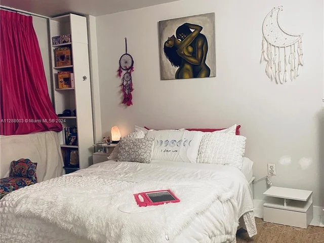 345 Ocean Dr # 307, Miami Beach FL 33139