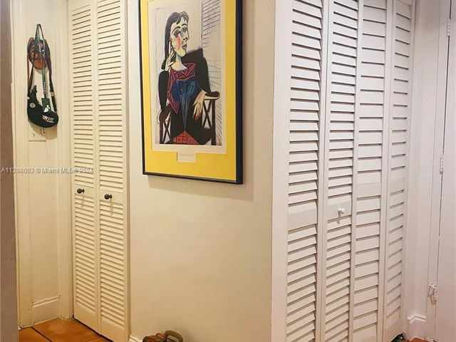 345 Ocean Dr # 307, Miami Beach FL 33139