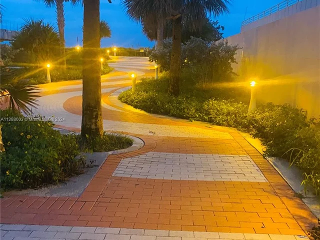 345 Ocean Dr # 307, Miami Beach FL 33139