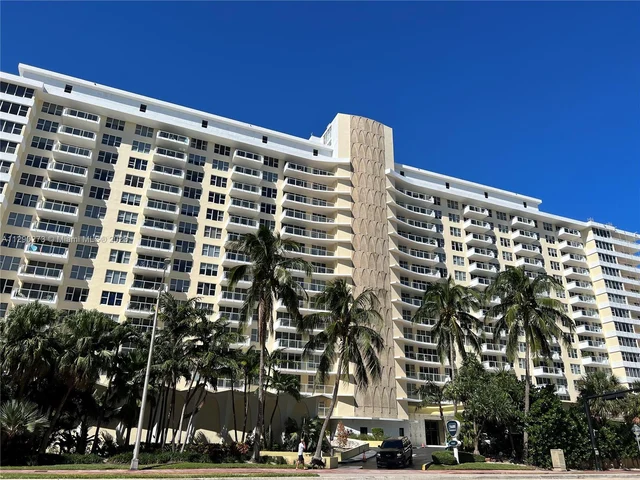 5600 W Collins Ave # 12U, Miami Beach FL 33140