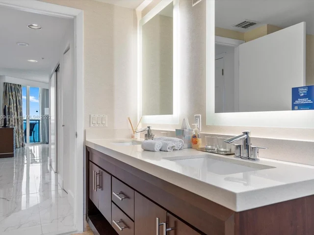 17375 Collins Ave # 1901, Sunny Isles Beach FL 33160