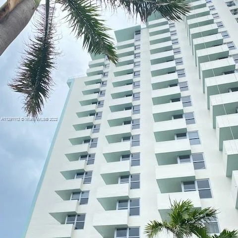 2899 Collins Ave # 647, Miami Beach FL 33140