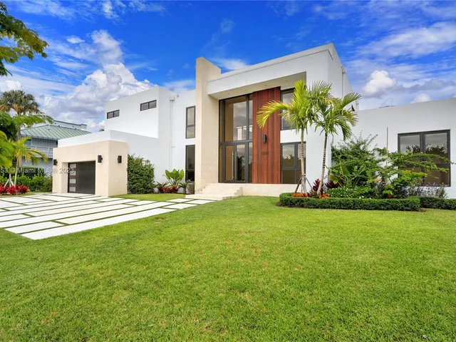 6225 Dolphin Drive, Coral Gables FL 33158