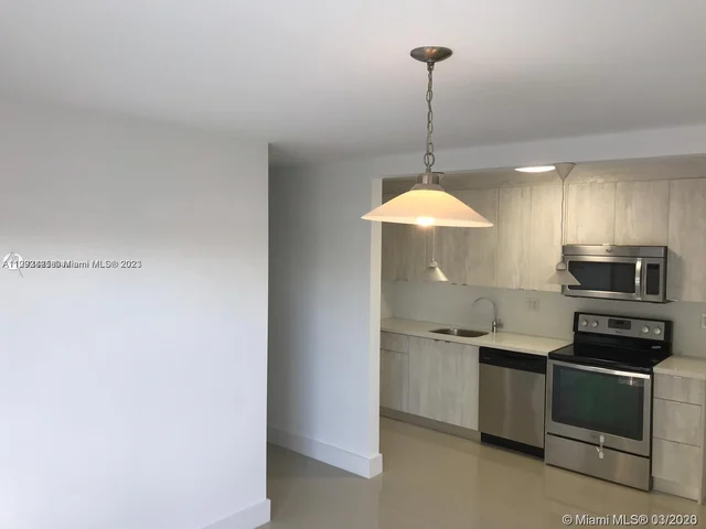 4560 NW 79th Ave # 1F, Doral FL 33166