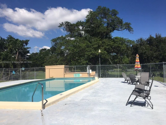 1301 NE 191st St # 301F, Miami FL 33179