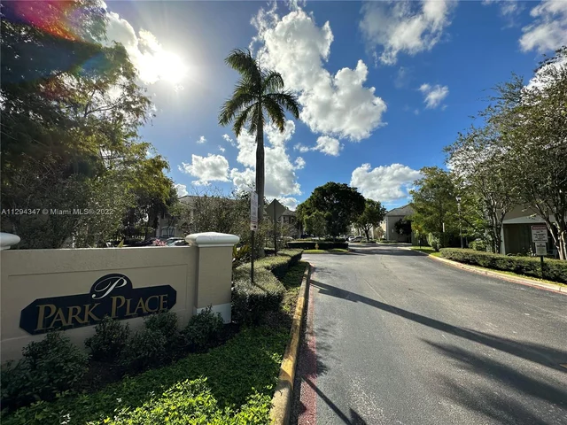 661 NW 42nd Ave, Plantation FL 33317