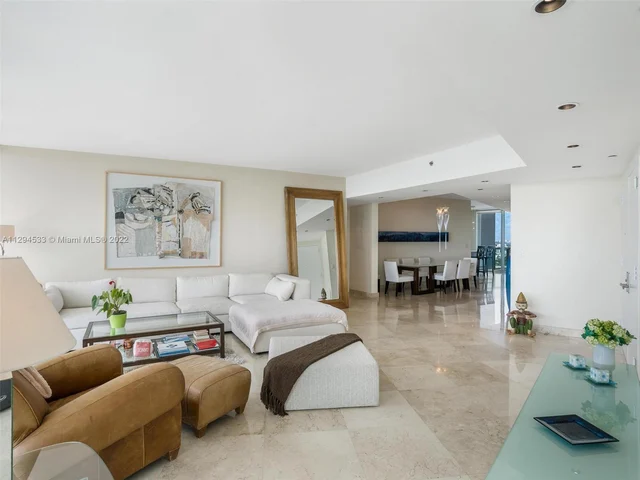 1000 S Pointe Dr # 2503, Miami Beach FL 33139