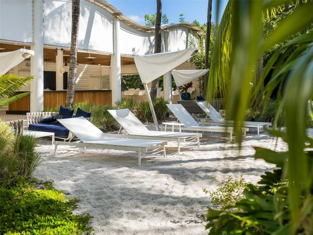 1000 S Pointe Dr # 2503, Miami Beach FL 33139