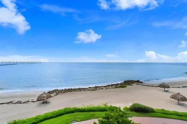 7464 Fisher Island Dr # 7464, Miami Beach FL 33109