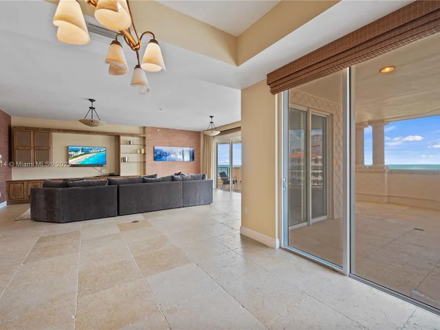 7464 Fisher Island Dr # 7464, Miami Beach FL 33109