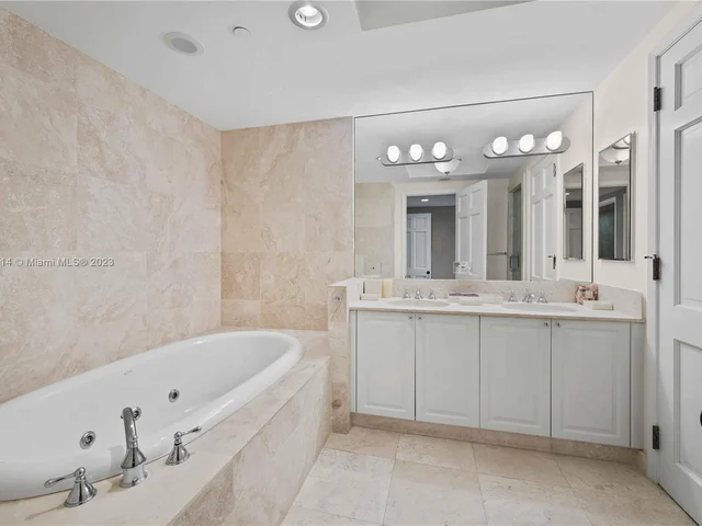 7464 Fisher Island Dr # 7464, Miami Beach FL 33109