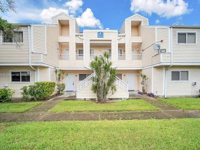 3461 NW 44th St # 105, Oakland Park FL 33309