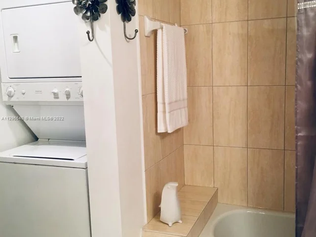 1750 N Bayshore Dr # 1605, Miami FL 33132