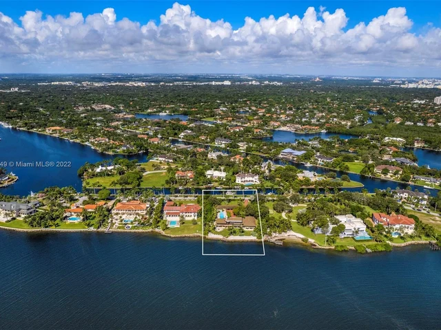 140 Arvida Pkwy, Coral Gables FL 33156