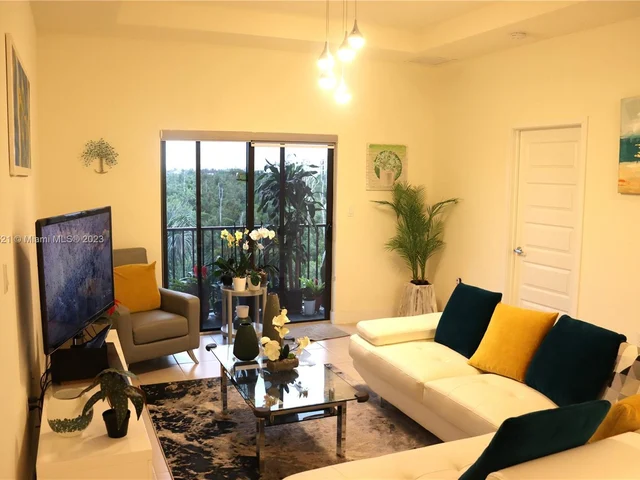 8031 NW 104th Ave # 36, Doral FL 33178