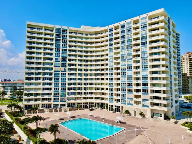 3180 S Ocean Dr # 706, Hallandale Beach FL 33009