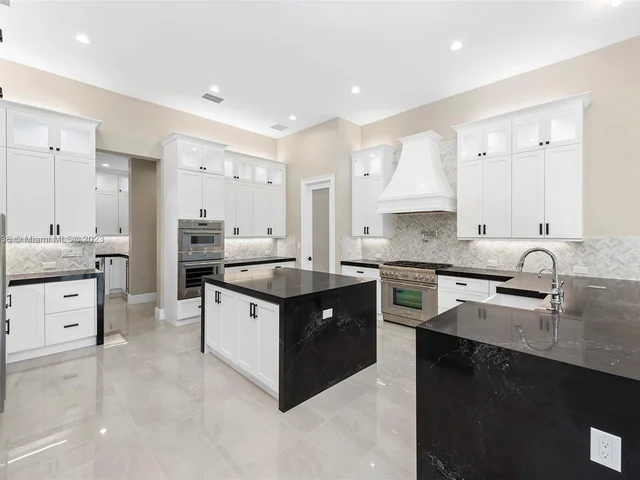 11957 SW 14th Pl, Davie FL 33325