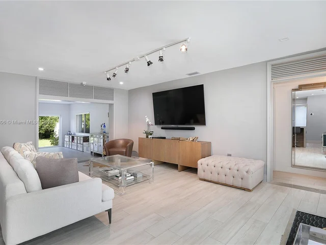 5721 SW 31 Street, Miami FL 33155