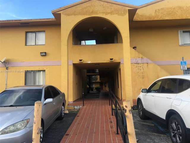 6278 W 22nd Ct # 24, Hialeah FL 33016