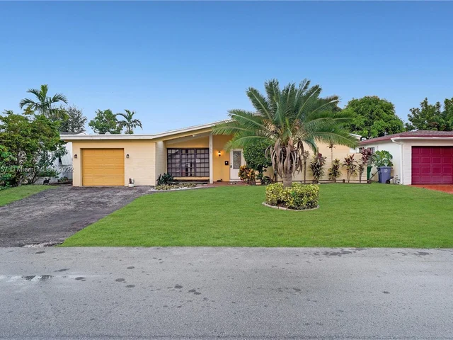 6745 Pansy Dr, Miramar FL 33023