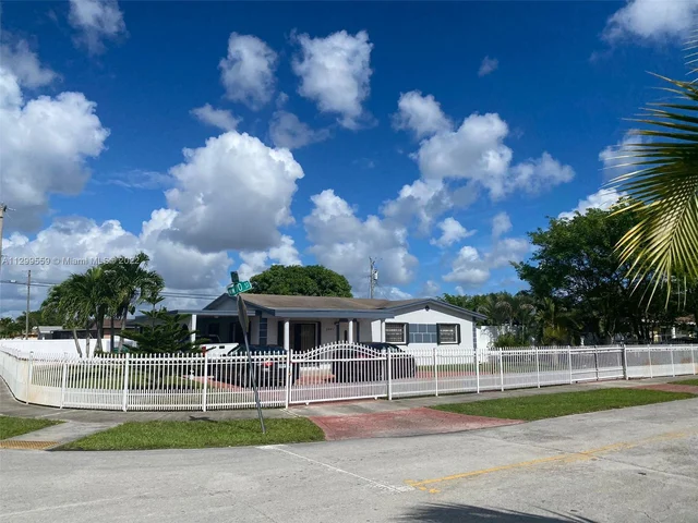 3991 NW 170th St, Miami Gardens FL 33055