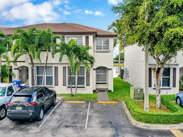 8535 SW 152nd Ave # 208, Miami FL 33193