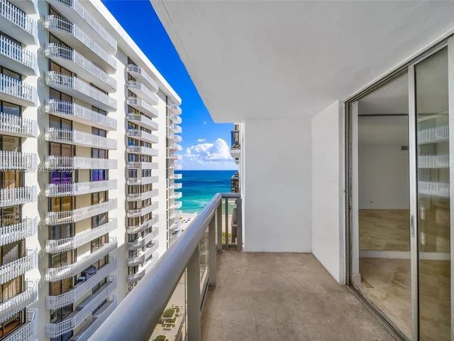 6039 Collins Ave # 1607, Miami Beach FL 33140