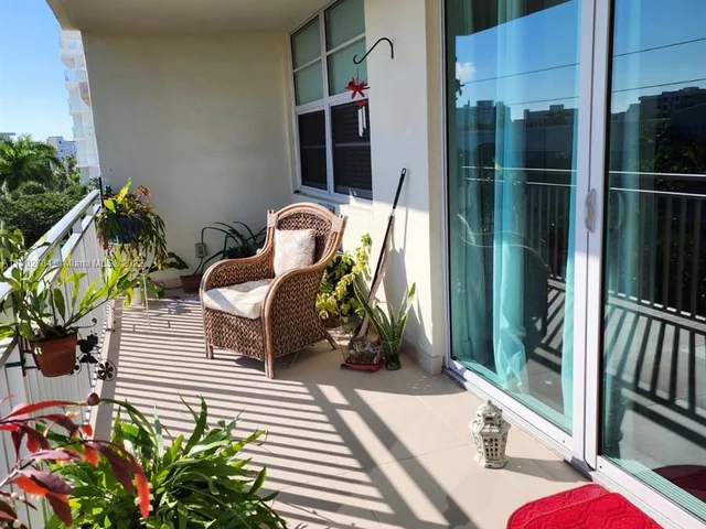 9500 W Bay Harbor Dr # 4F, Bay Harbor Islands FL 33154