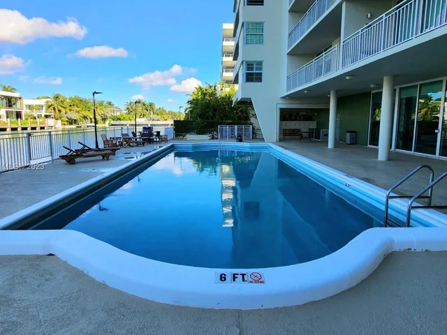 9500 W Bay Harbor Dr # 4F, Bay Harbor Islands FL 33154