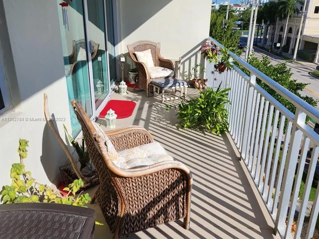 9500 W Bay Harbor Dr # 4F, Bay Harbor Islands FL 33154