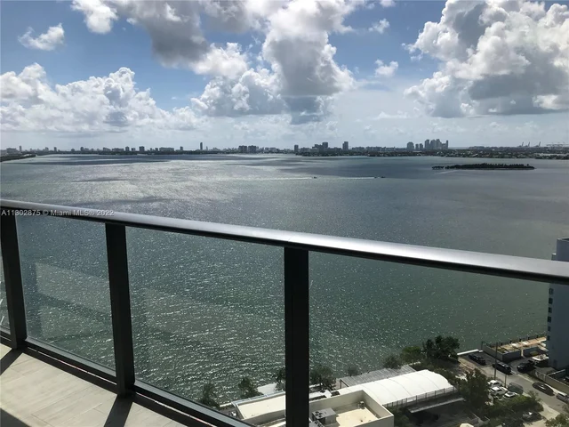 650 NE 32nd St # 2004, Miami FL 33137