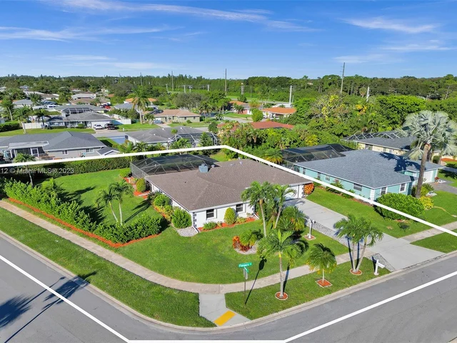 22069 Flanders Ct, Boca Raton FL 33428