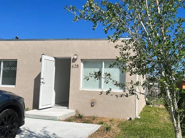 628 NW 5 Ave, Hallandale Beach FL 33009