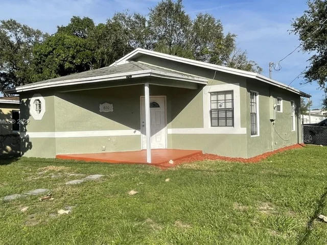 800 NW 15th Ave, Fort Lauderdale FL 33311