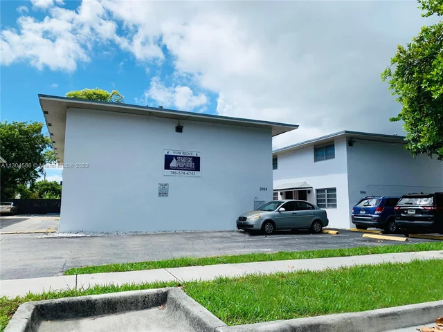 2062 NE 162nd St # 9, North Miami Beach FL 33162