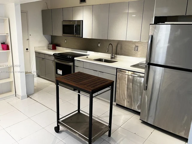 100 Lincoln Rd # 424, Miami Beach FL 33139