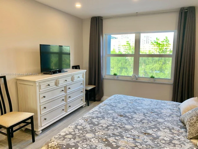 300 Diplomat Pkwy # 604, Hallandale Beach FL 33009