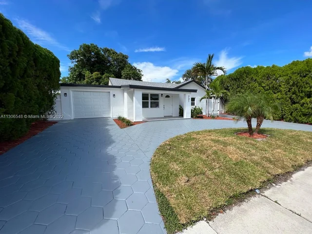 731 NE 1st Pl, Hialeah FL 33010