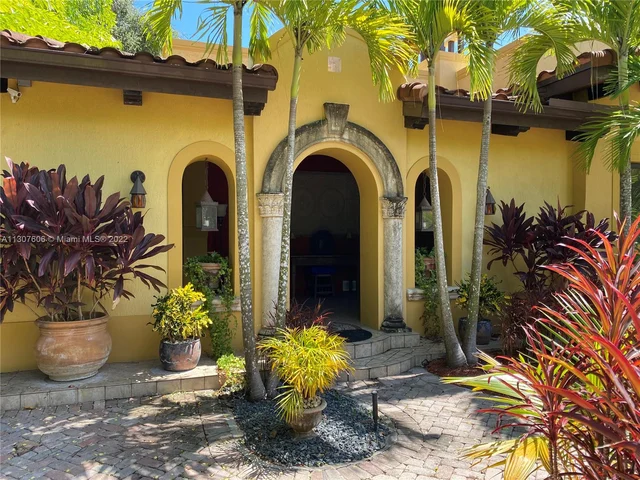 2130 SW 24th Ter, Miami FL 33145