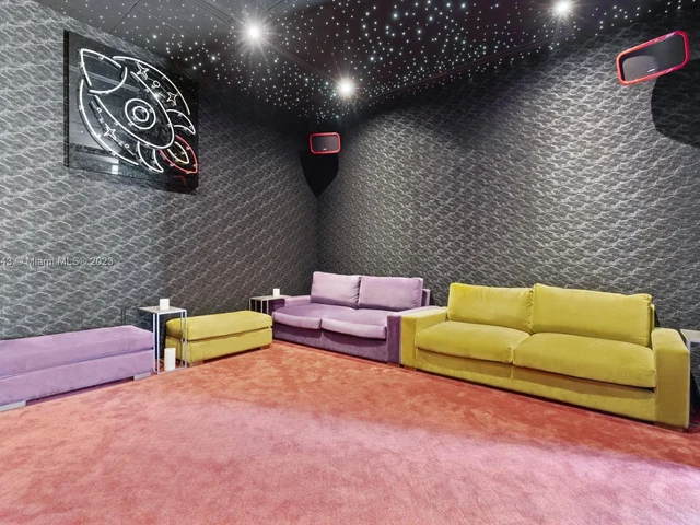 2051 N Bay Rd, Miami Beach FL 33140