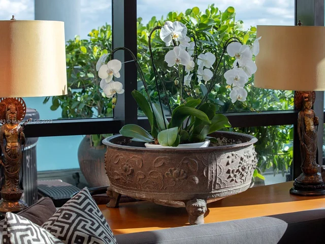 101 20th St, Miami Beach FL 33139