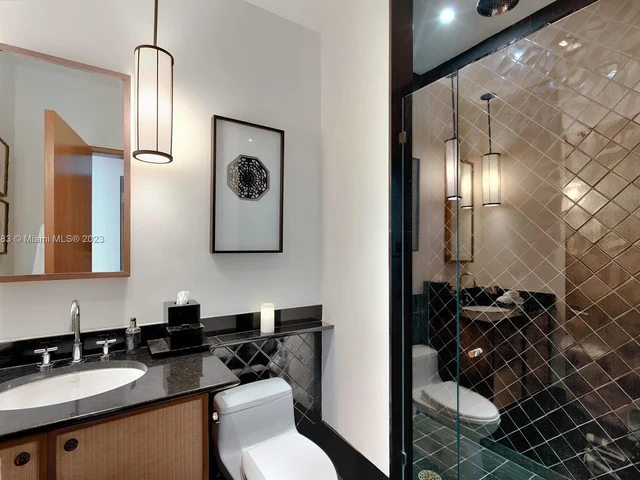 101 20th St, Miami Beach FL 33139