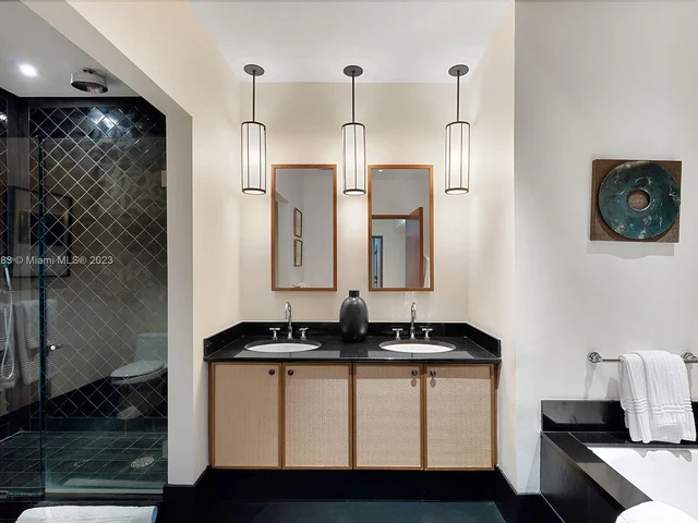 101 20th St, Miami Beach FL 33139