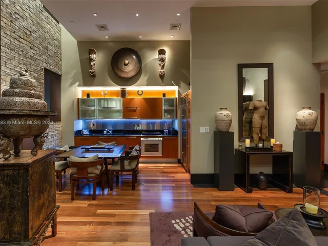 101 20th St, Miami Beach FL 33139