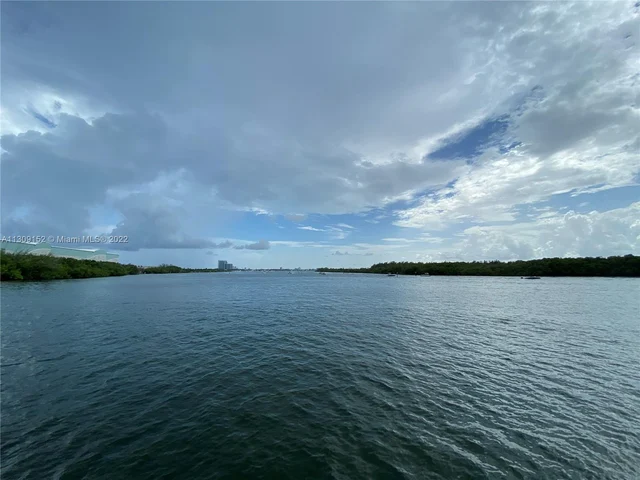 500 Bayview Dr # 426, Sunny Isles Beach FL 33160